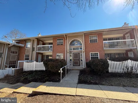 1944 KENNEDY DRIVE #203