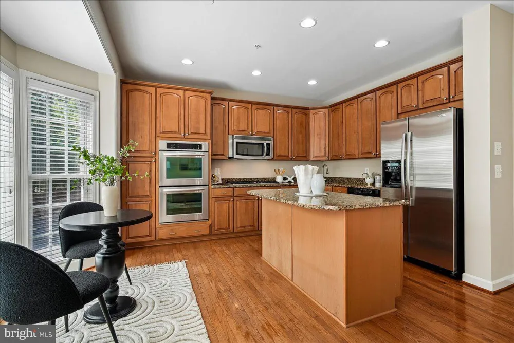 848 W GLEBE ROAD Alexandria, VA 22305