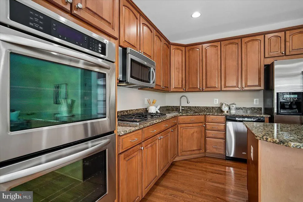 848 W GLEBE ROAD Alexandria, VA 22305