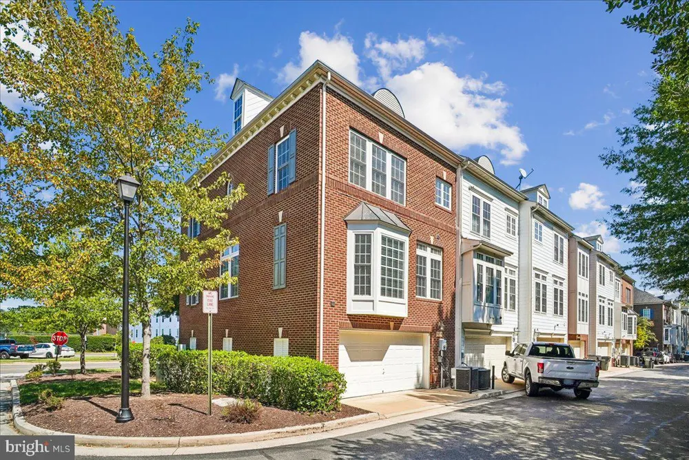 848 W GLEBE ROAD Alexandria, VA 22305