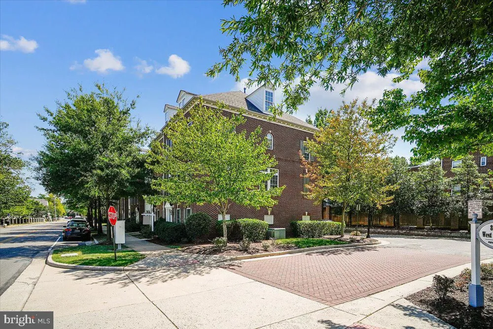 848 W GLEBE ROAD Alexandria, VA 22305