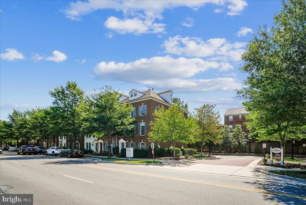848 W GLEBE ROAD Alexandria, VA 22305