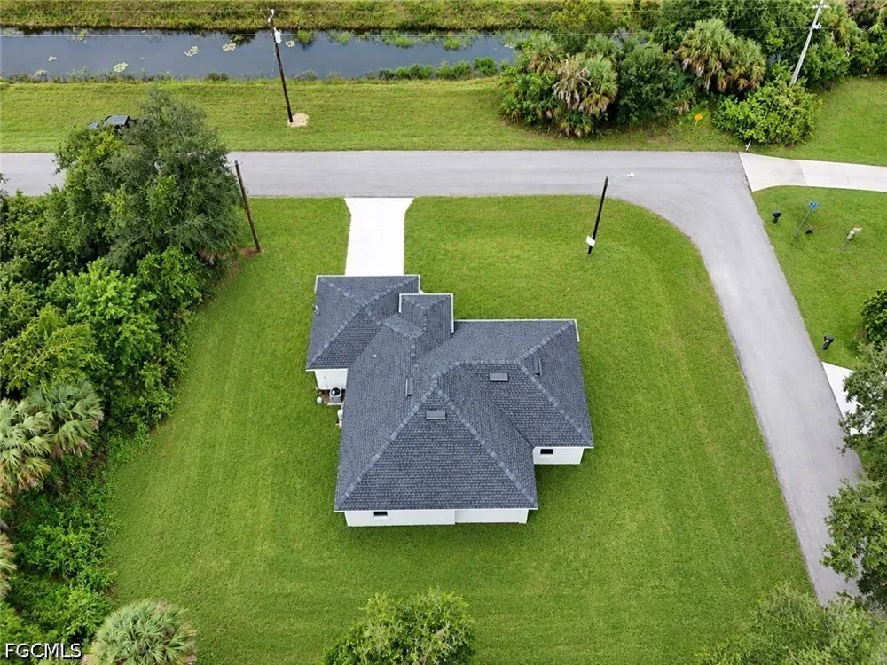 E 8th Street Lehigh Acres, FL 33972