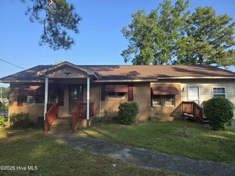 208 Center Street