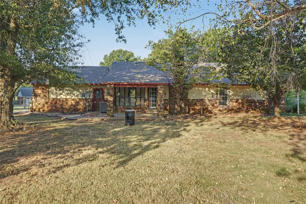 8809 176th East Avenue Owasso, OK 74055