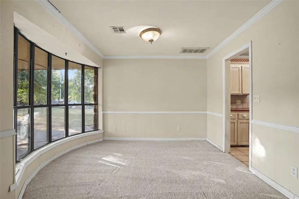 8809 176th East Avenue Owasso, OK 74055