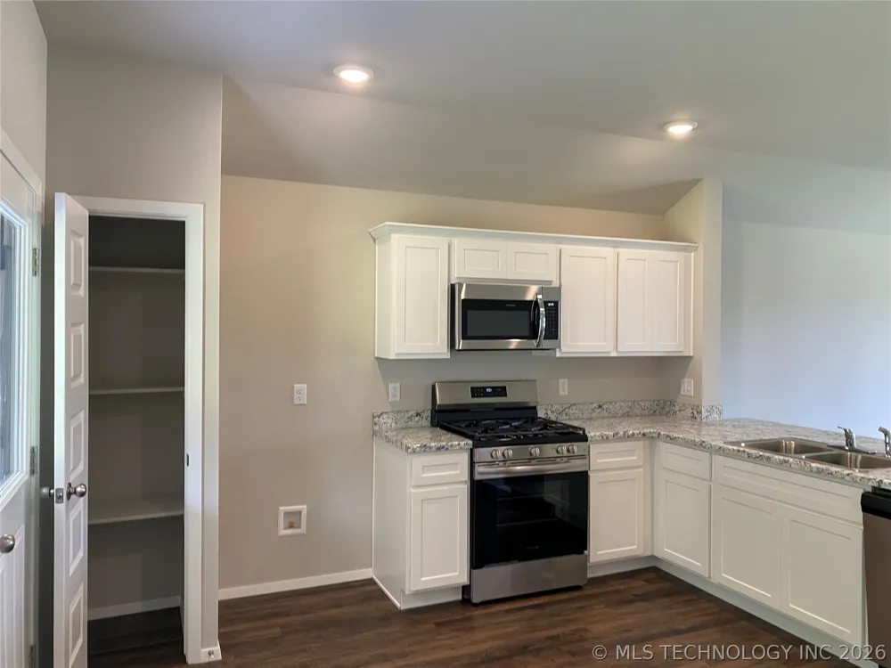16432 S 85th Avenue E Bixby, OK 74008