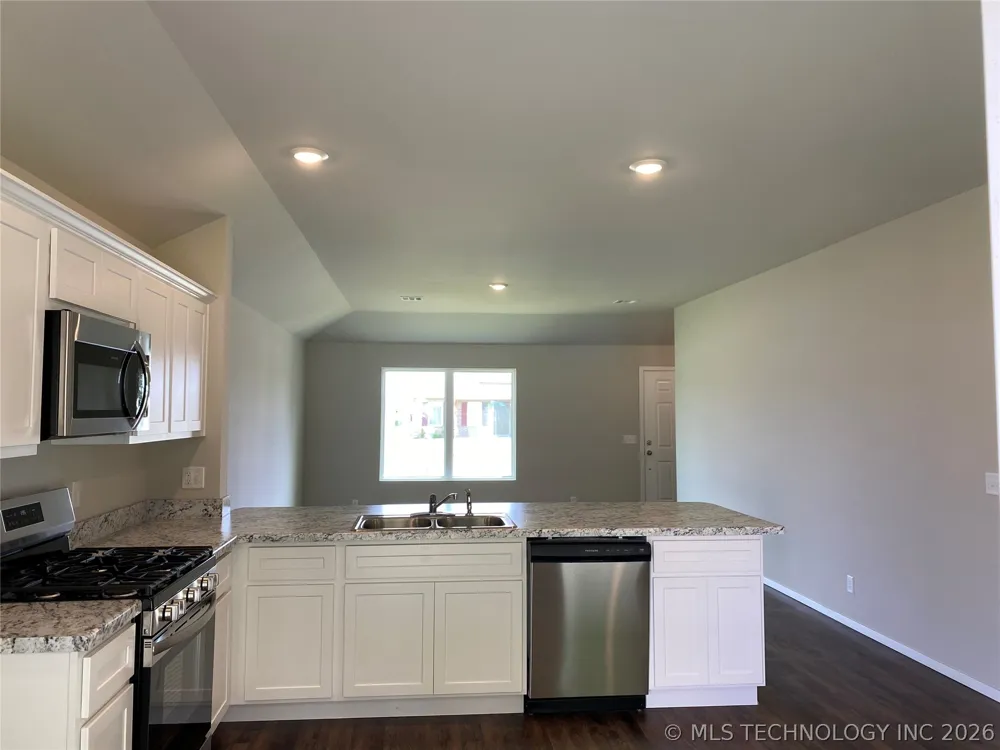 16432 S 85th Avenue E Bixby, OK 74008