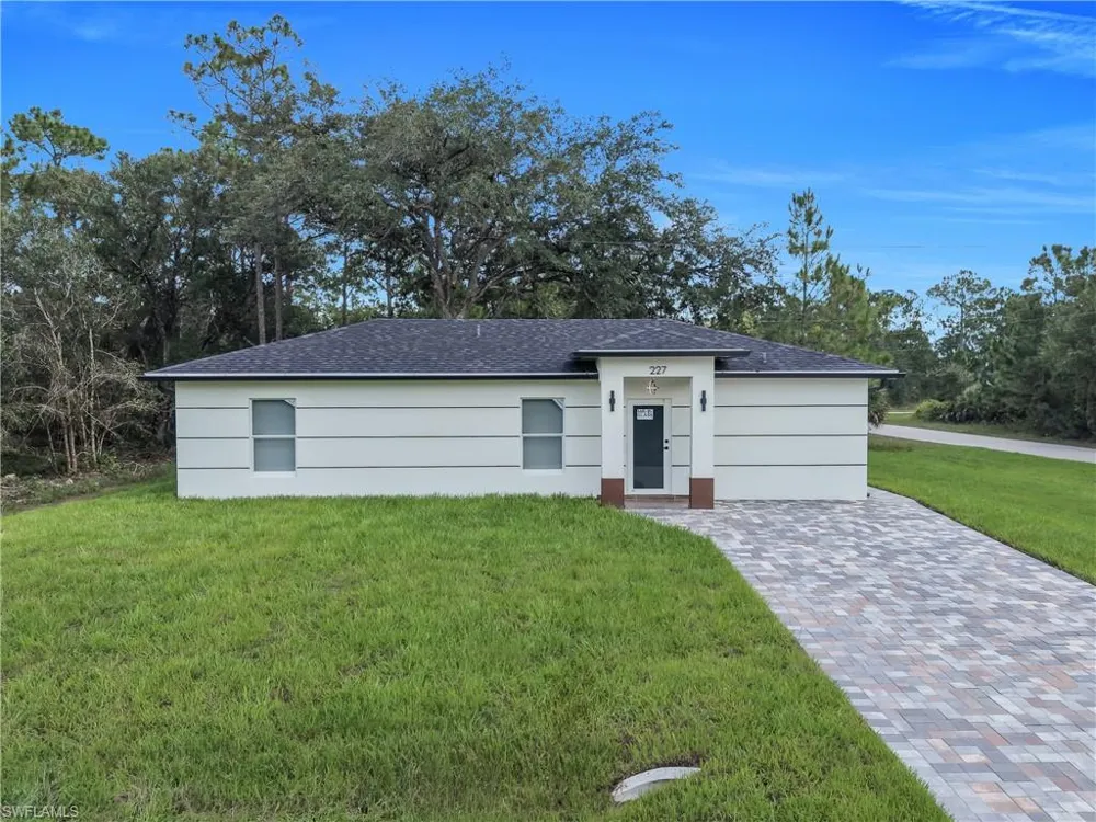 227 Narcissus Avenue S Lehigh Acres, FL 33974