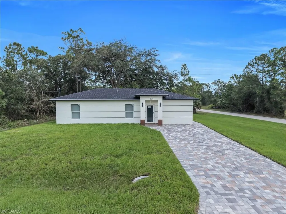 227 Narcissus Avenue S Lehigh Acres, FL 33974