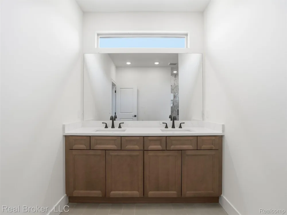 35689 WINDRIDGE DRIVE New Baltimore City, MI 48047