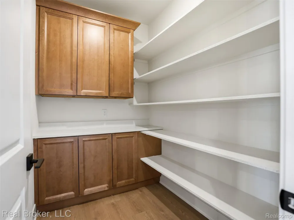 35689 WINDRIDGE DRIVE New Baltimore City, MI 48047