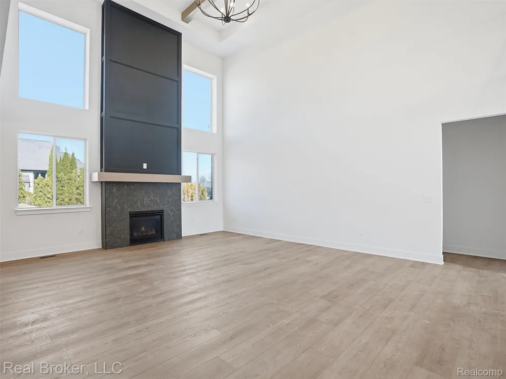 35689 WINDRIDGE DRIVE New Baltimore City, MI 48047
