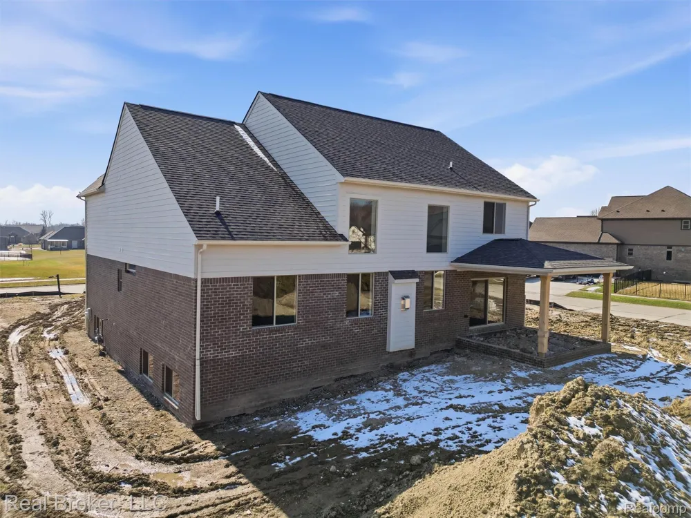 35689 WINDRIDGE DRIVE New Baltimore City, MI 48047