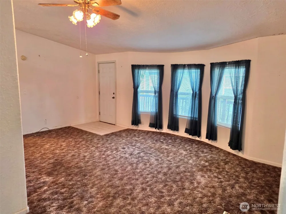 8 Heritage Boulevard Longview, WA 98632