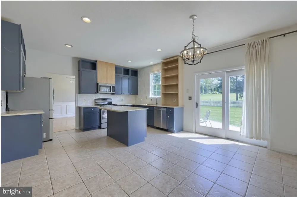1404 FARM CROSS WAY York, PA 17408