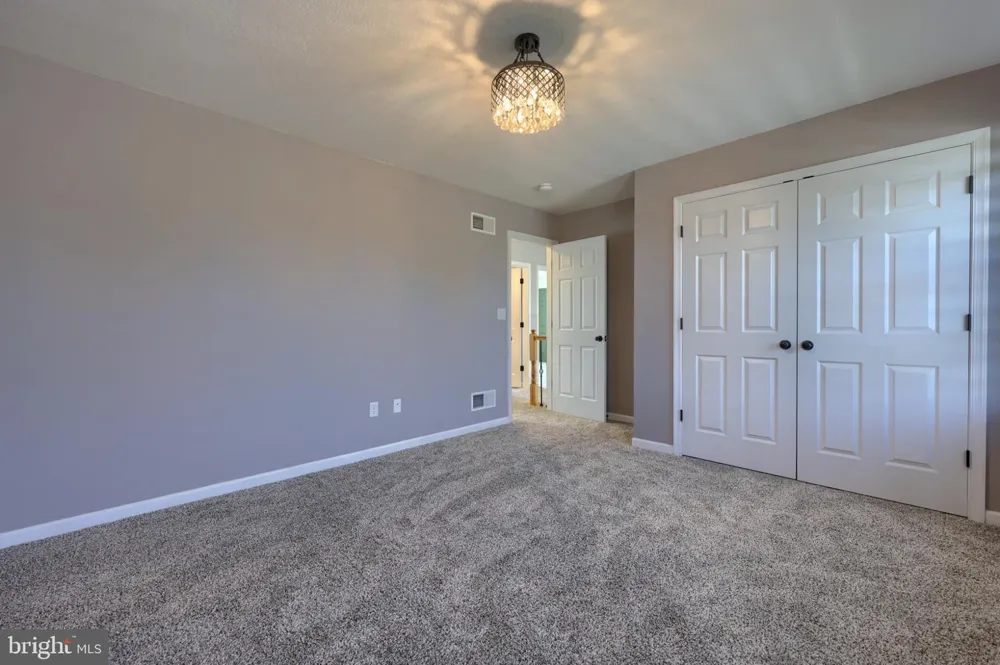 1404 FARM CROSS WAY York, PA 17408