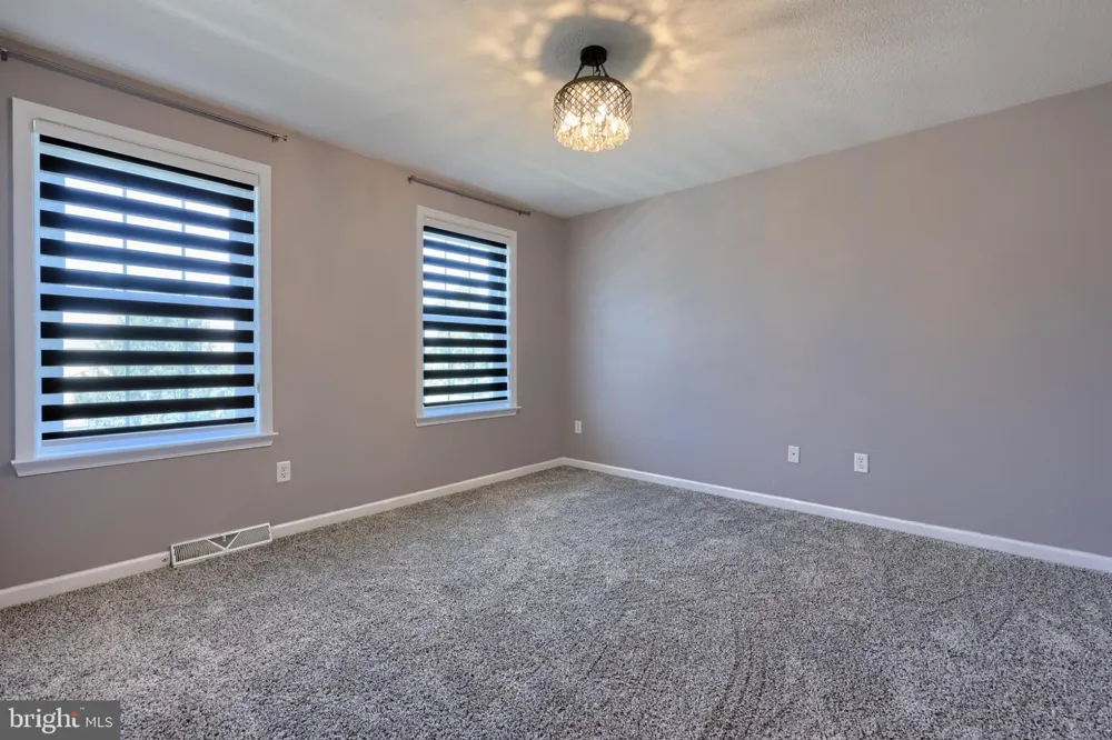 1404 FARM CROSS WAY York, PA 17408