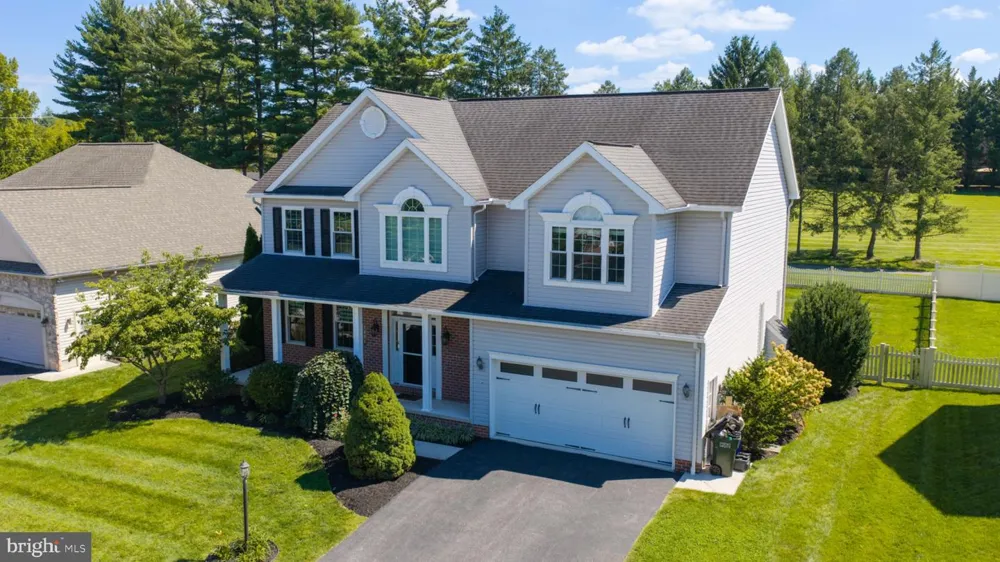 1404 FARM CROSS WAY York, PA 17408