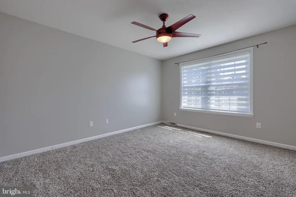 1404 FARM CROSS WAY York, PA 17408