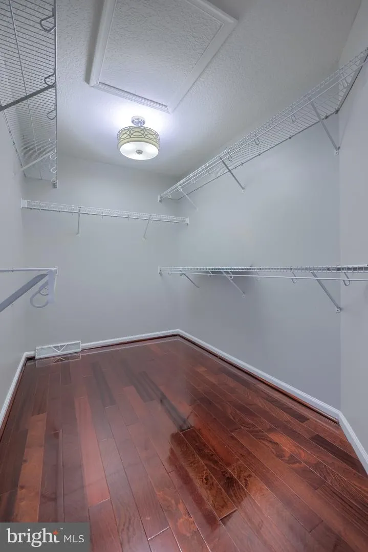 1404 FARM CROSS WAY York, PA 17408