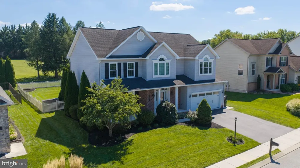 1404 FARM CROSS WAY York, PA 17408