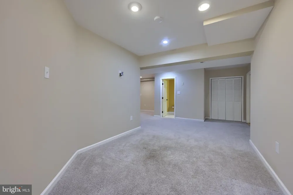 1404 FARM CROSS WAY York, PA 17408