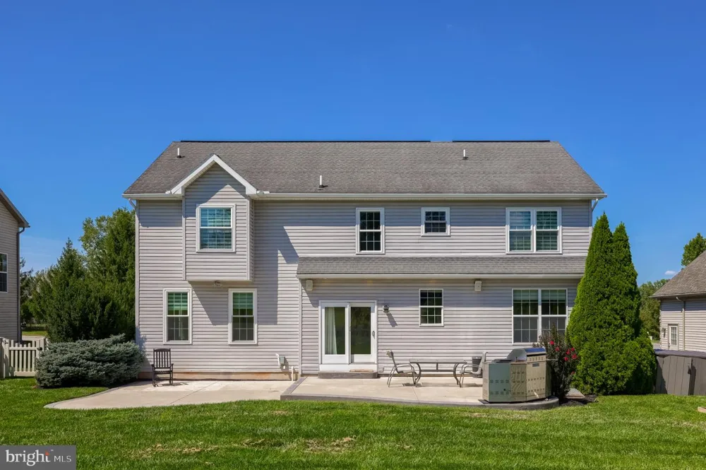 1404 FARM CROSS WAY York, PA 17408