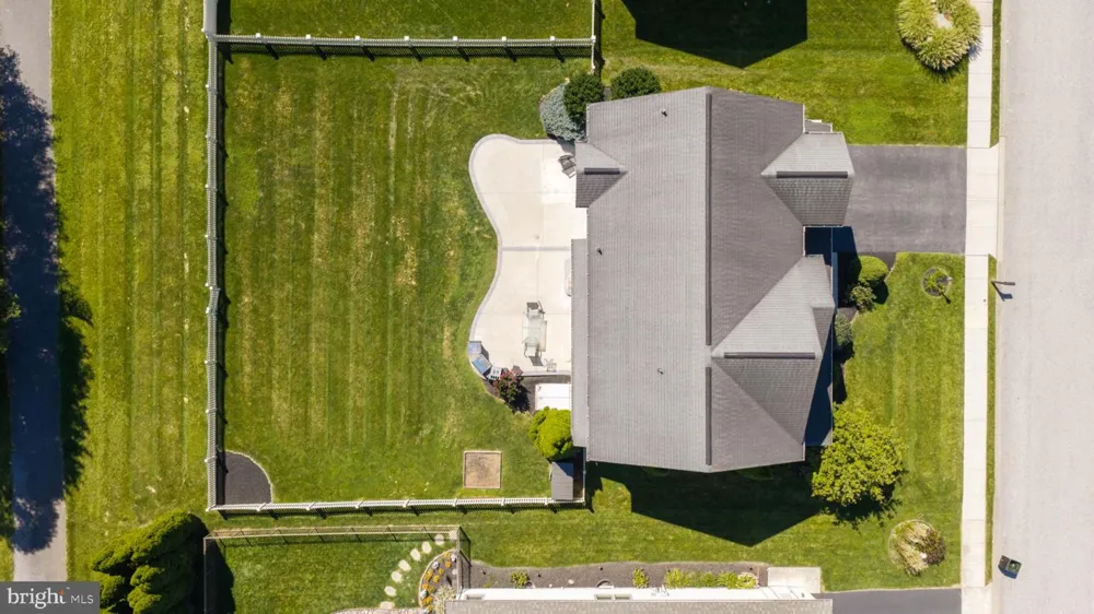 1404 FARM CROSS WAY York, PA 17408