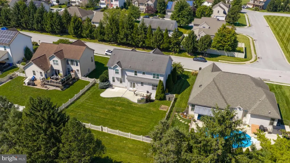1404 FARM CROSS WAY York, PA 17408