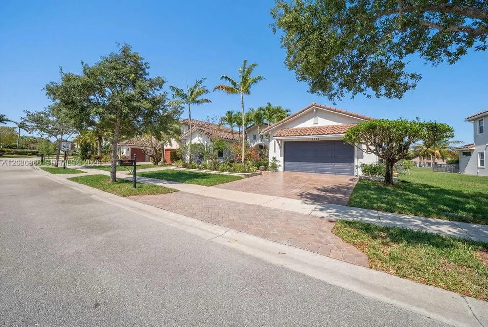 8055 NW 117th Way Parkland, FL 33076