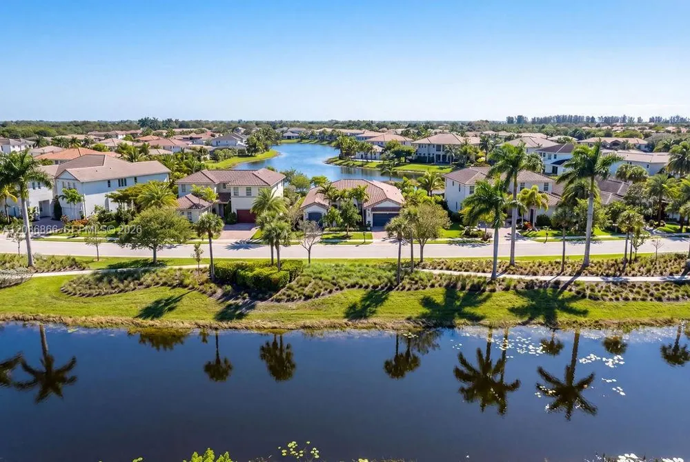 8055 NW 117th Way Parkland, FL 33076
