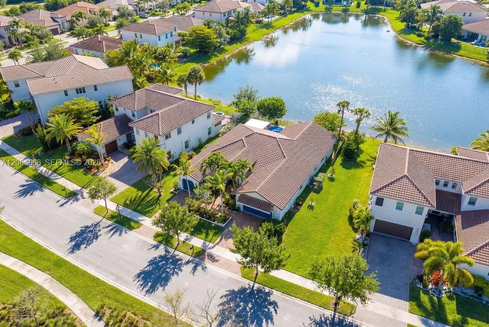 8055 NW 117th Way Parkland, FL 33076