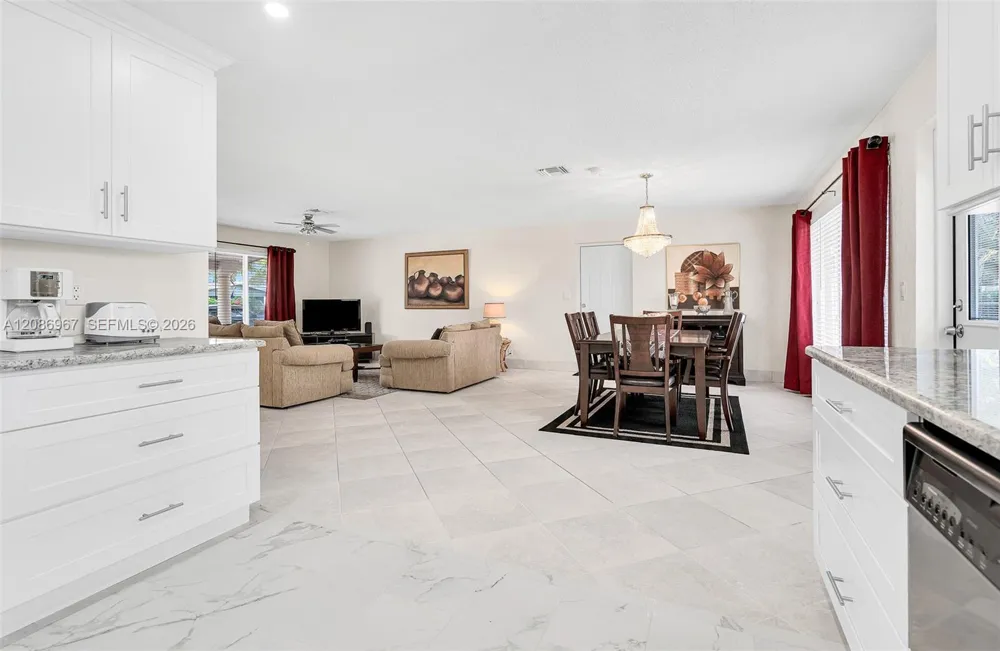 1031 SE 14th Dr Deerfield Beach, FL 33441