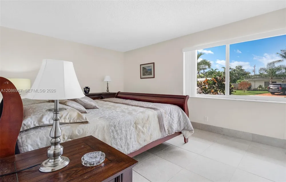 1031 SE 14th Dr Deerfield Beach, FL 33441