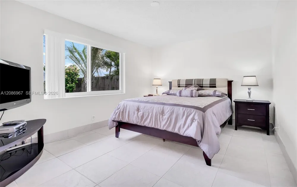 1031 SE 14th Dr Deerfield Beach, FL 33441