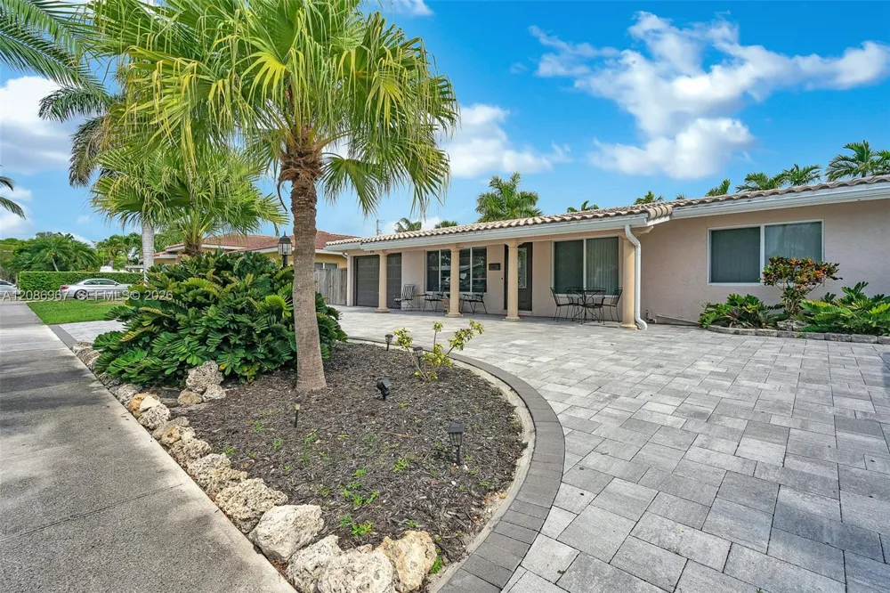 1031 SE 14th Dr Deerfield Beach, FL 33441