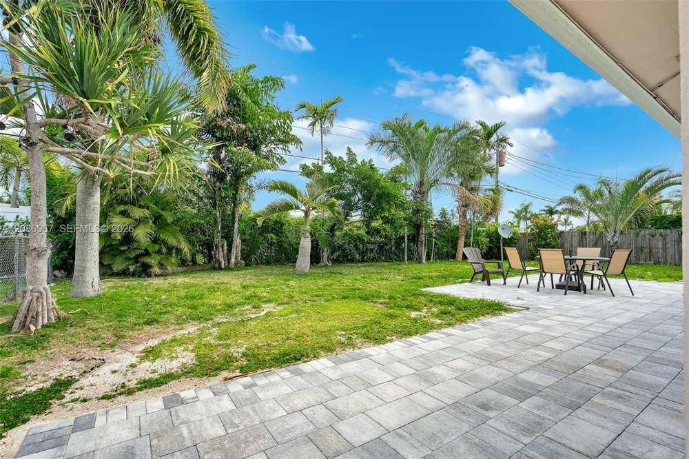 1031 SE 14th Dr Deerfield Beach, FL 33441