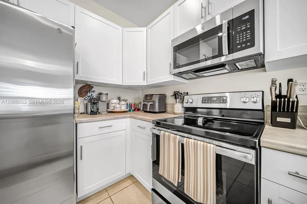 10657 W 32nd Ln Hialeah, FL 33018