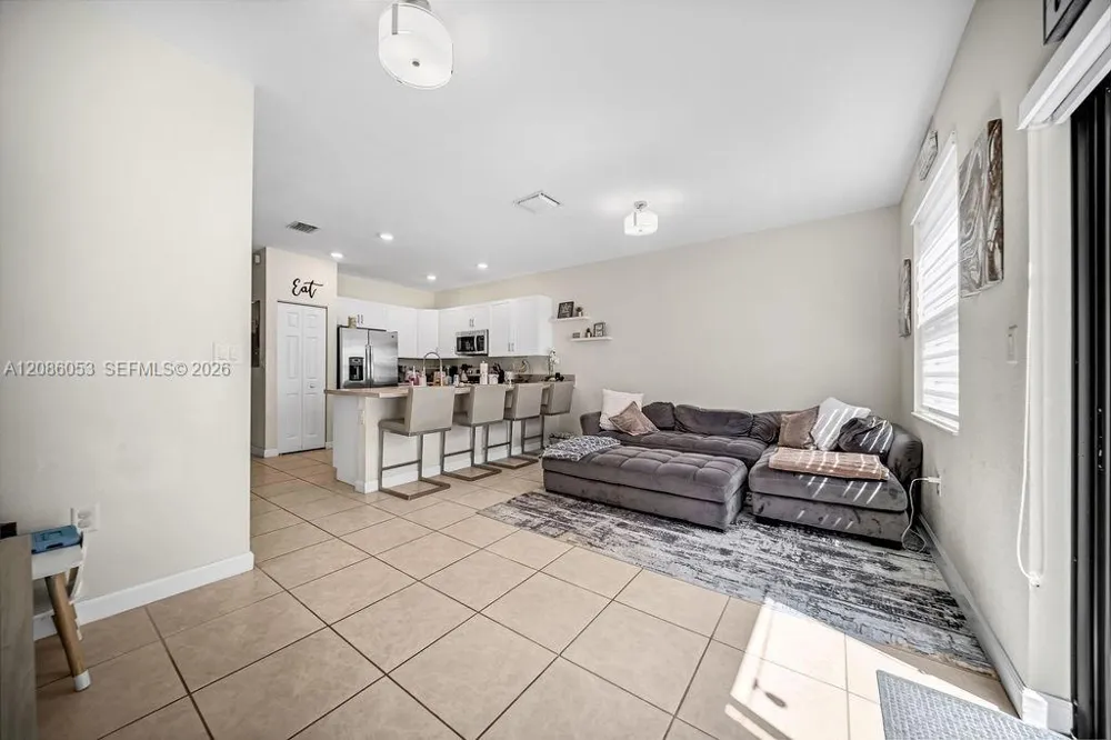 10657 W 32nd Ln Hialeah, FL 33018