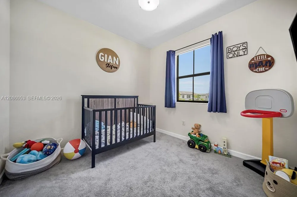 10657 W 32nd Ln Hialeah, FL 33018