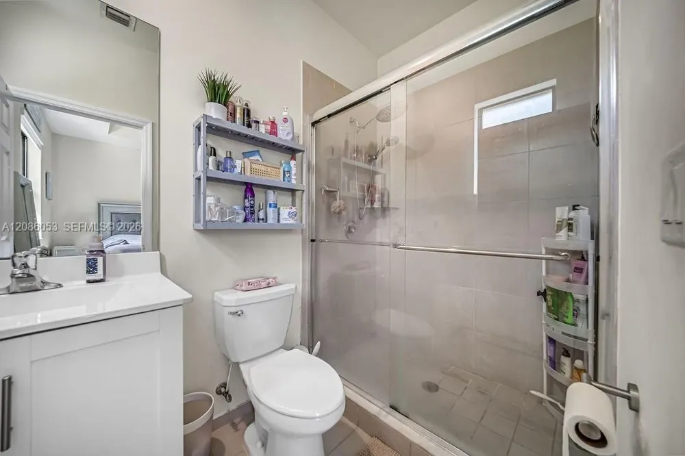 10657 W 32nd Ln Hialeah, FL 33018