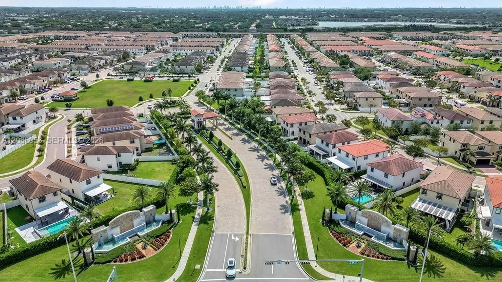 10657 W 32nd Ln Hialeah, FL 33018