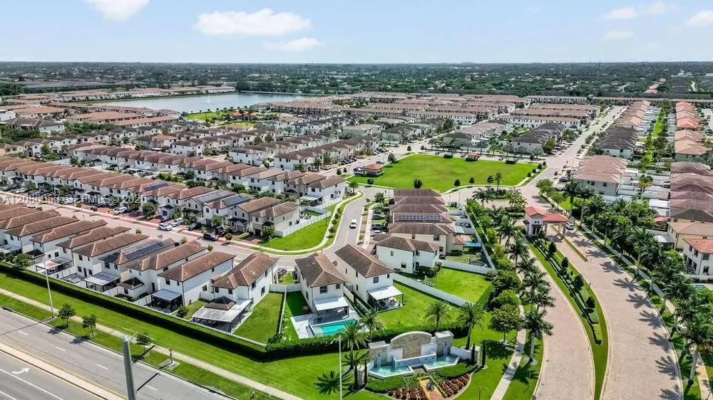 10657 W 32nd Ln Hialeah, FL 33018