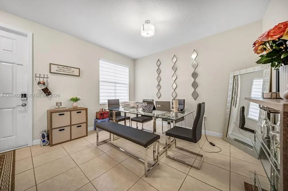 10657 W 32nd Ln Hialeah, FL 33018