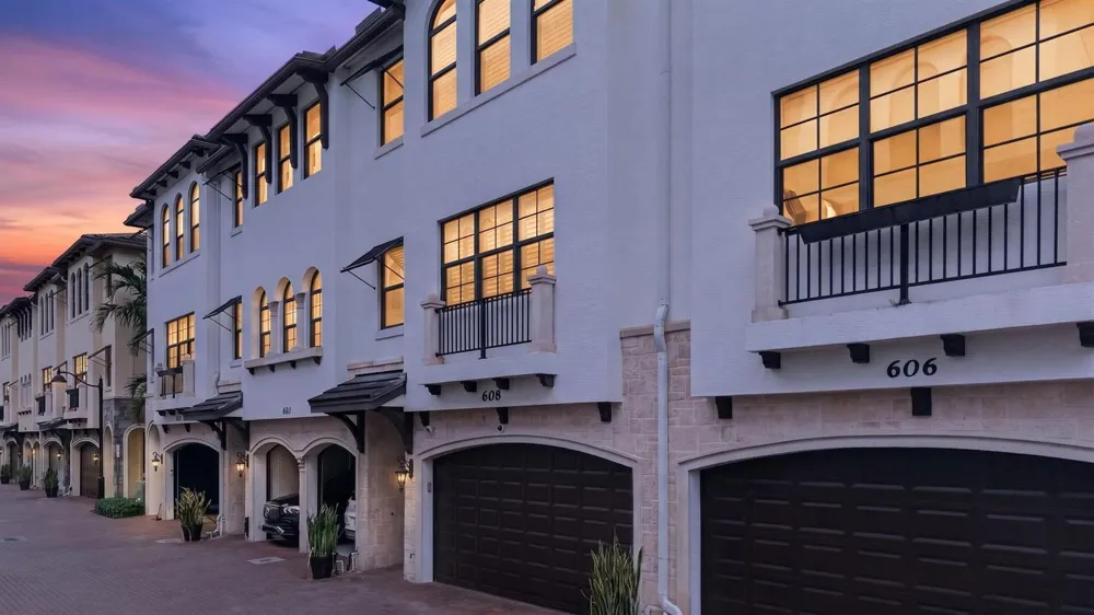 608 Windward Circle S Boynton Beach, FL 33435