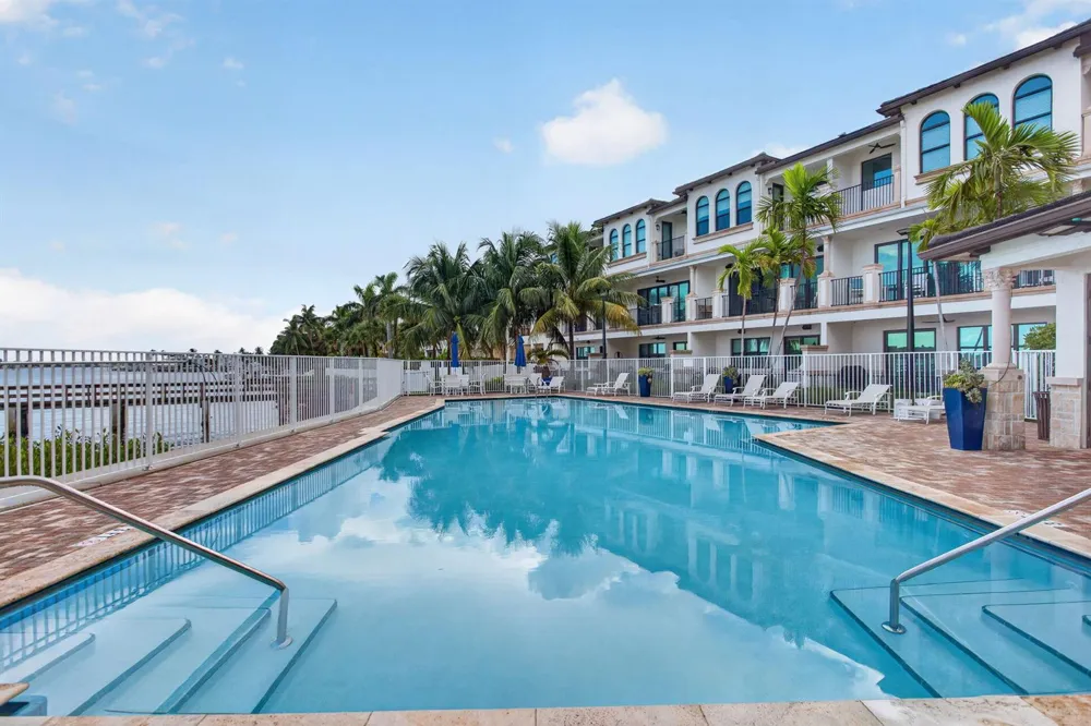 608 Windward Circle S Boynton Beach, FL 33435