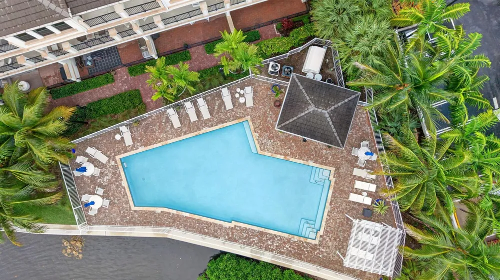 608 Windward Circle S Boynton Beach, FL 33435