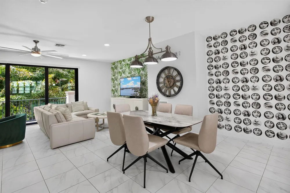 608 Windward Circle S Boynton Beach, FL 33435