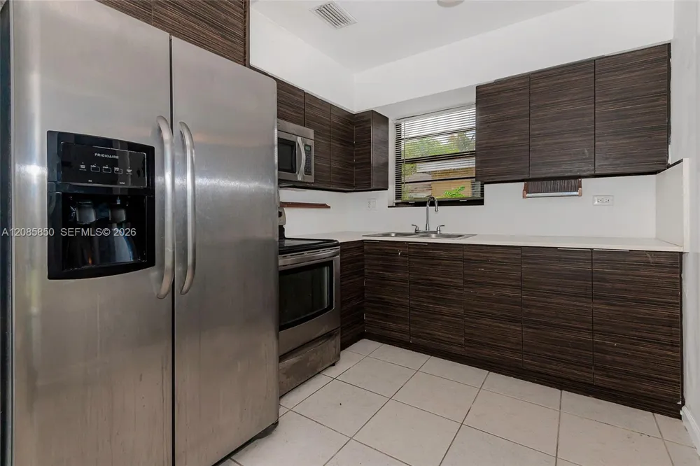 2631 Alcazar Dr Miramar, FL 33023